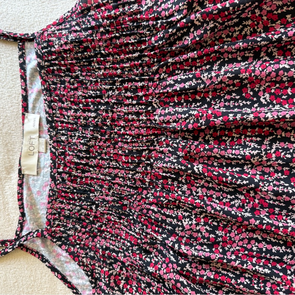 LOFT Black Top with Red and Pink Floral Design   Petite MP
